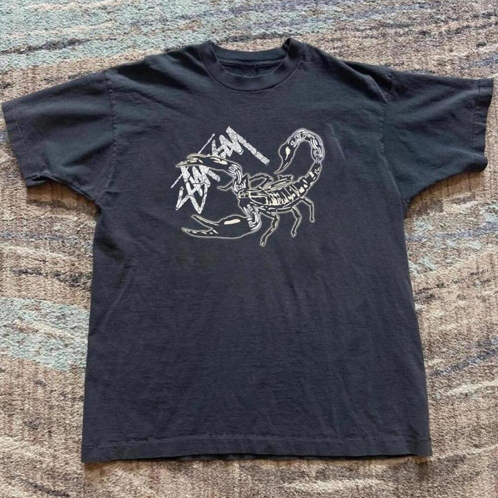 Gildan Men Black T-Shirt, Black Scorpion Tee With White Scorpion Graphic